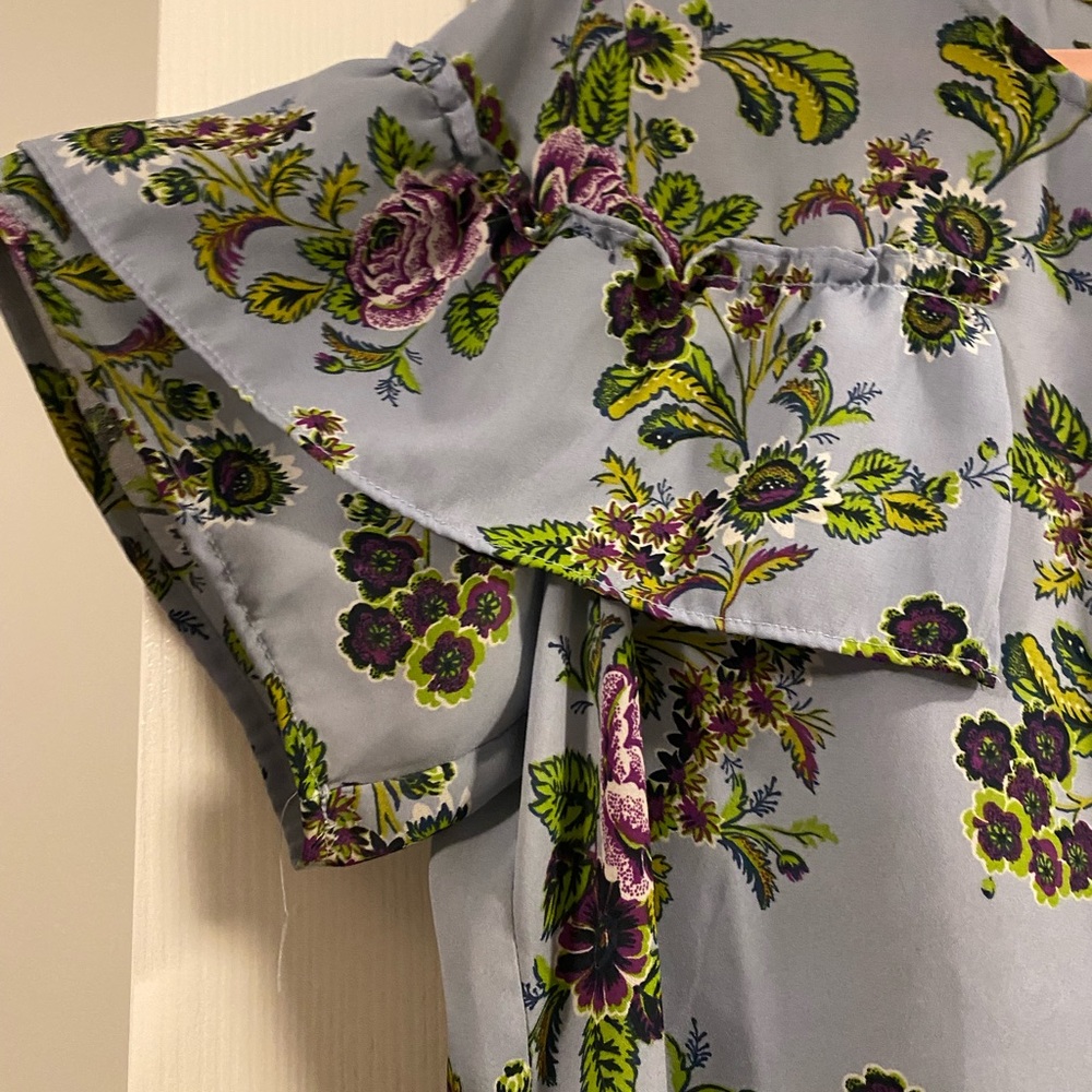 Floral blouse - Picture 6 of 7
